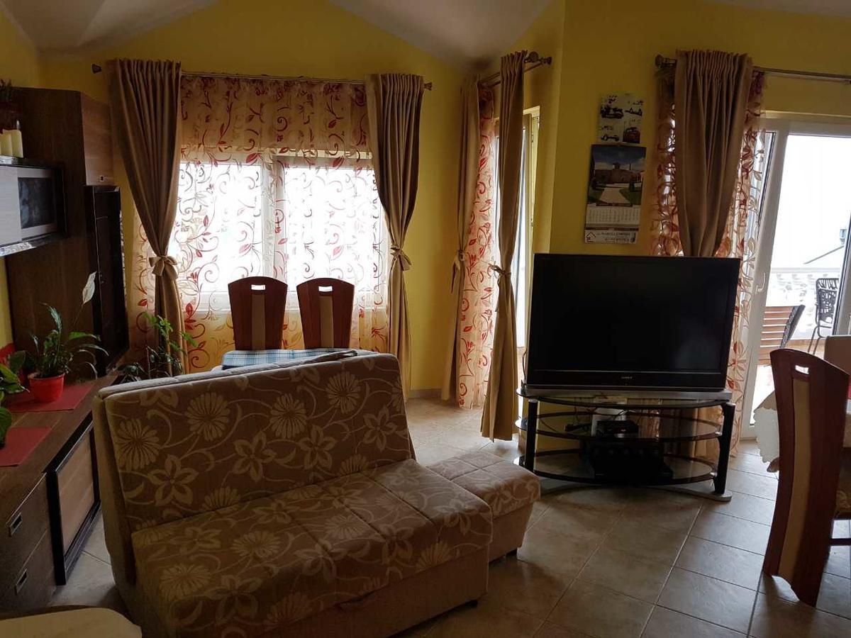 Porodicni Apartman تْشيرسيك نوفي المظهر الخارجي الصورة