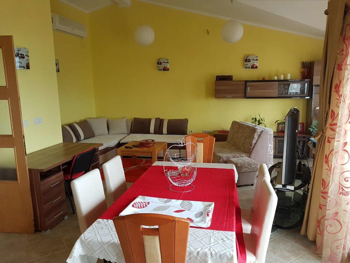 Porodicni Apartman تْشيرسيك نوفي المظهر الخارجي الصورة